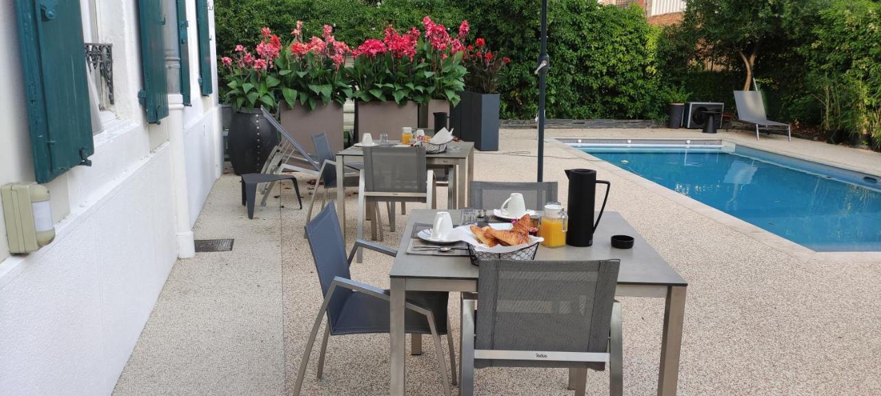 阿莱斯Les Jardins De La Fontaine住宿加早餐旅馆 外观 照片